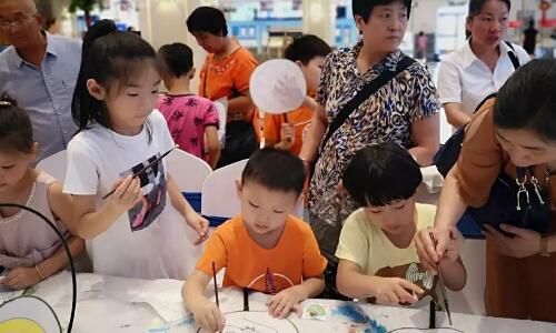 清涼一夏畫(huà)出來(lái)，盆栽冰淇淋&團(tuán)扇彩繪美好上演！