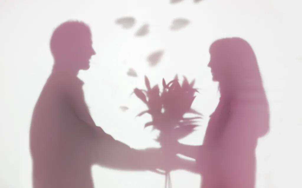 河岸邊，水云處，一生摯愛，城熟可期！